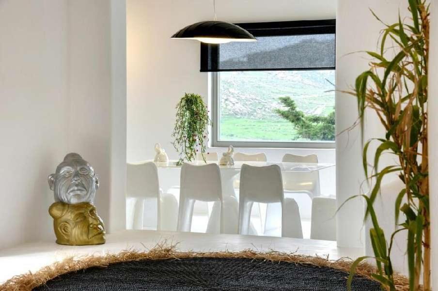 Vilă Stunning 4bed With Pool In Kalafatis Spilia *