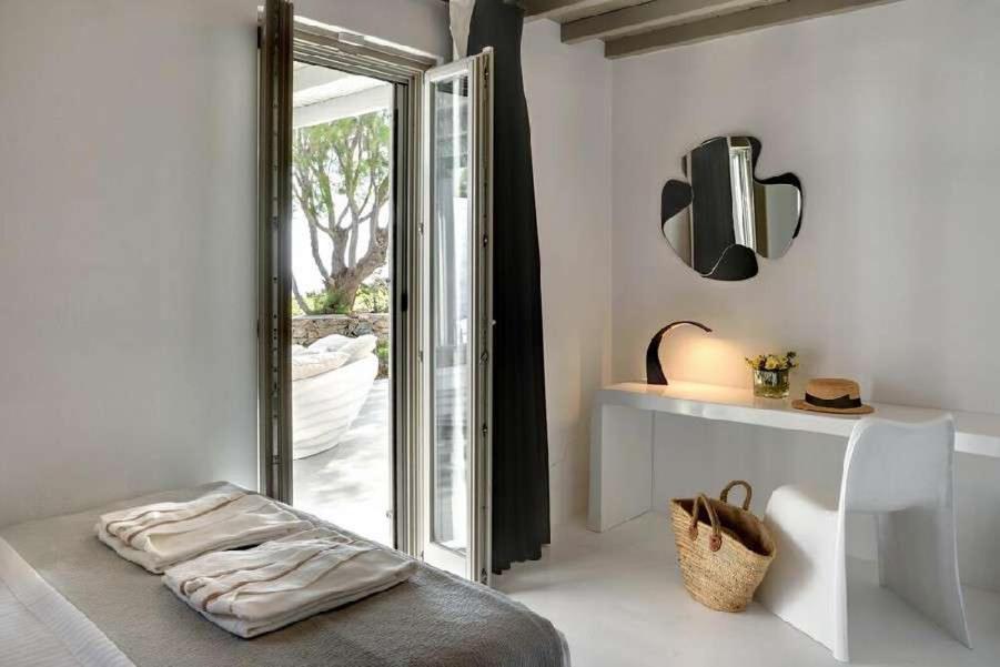 Dafni 4bed With Pool In Kalafatis Spilia Villa Mykonos Town