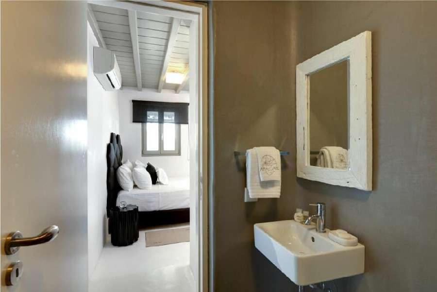 Dafni 4bed With Pool In Kalafatis Spilia Villa